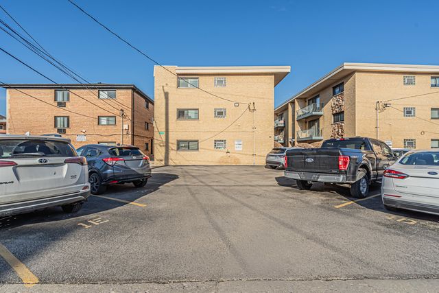 6870 N Northwest Highway 2F, Chicago, IL 60631