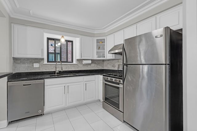 6870 N Northwest Highway 2F, Chicago, IL 60631