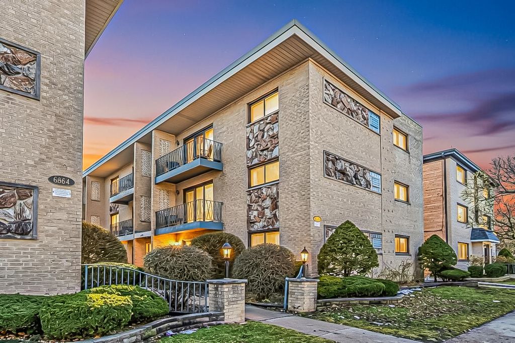 6870 N Northwest Highway 2F, Chicago, IL 60631