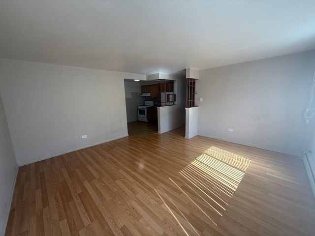 9575 Maple Drive GS, Rosemont, IL 60018
