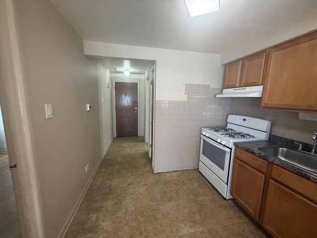 9575 Maple Drive GS, Rosemont, IL 60018