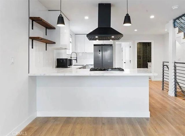 6417 Lexington Avenue, Los Angeles, CA 90038