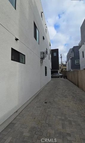 6417 Lexington Avenue, Los Angeles, CA 90038