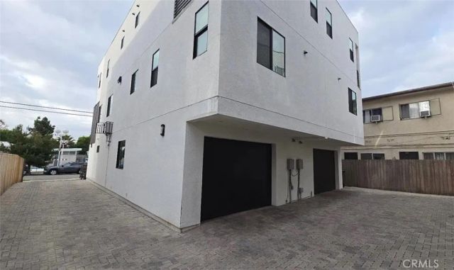 6417 Lexington Avenue, Los Angeles, CA 90038