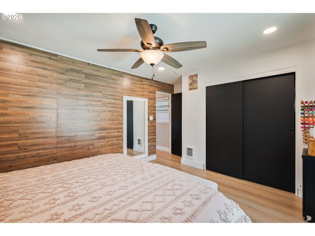 2808 LILAC St, Longview, WA 98632