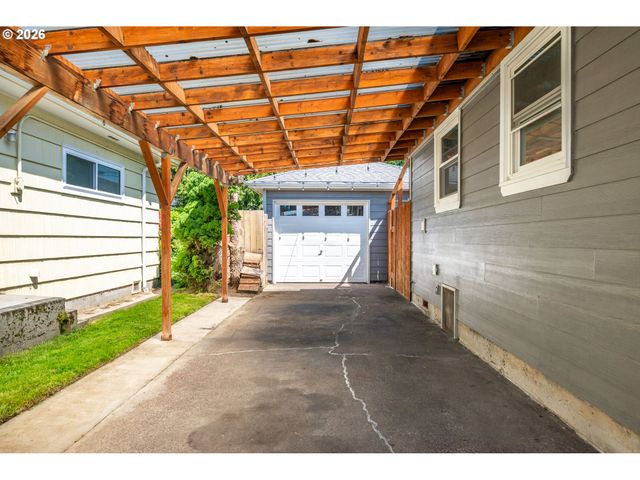 2808 LILAC St, Longview, WA 98632