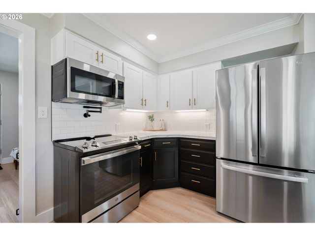 2808 LILAC St, Longview, WA 98632