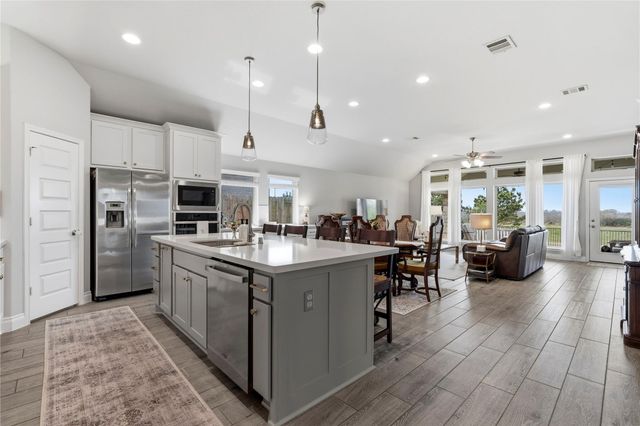 4722 Primrose Valley Lane, Fulshear, TX 77441