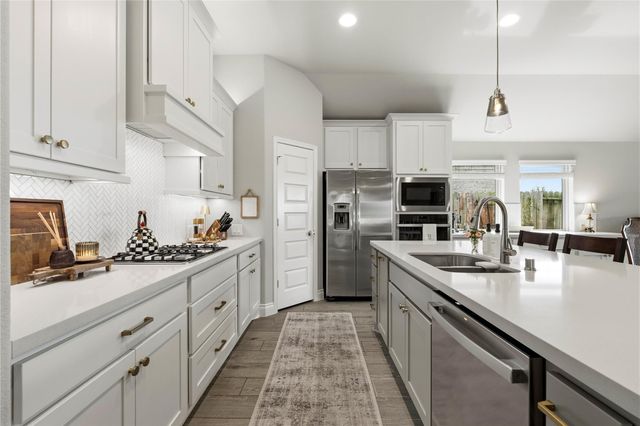 4722 Primrose Valley Lane, Fulshear, TX 77441