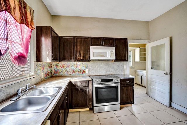 627 30th Street, West Palm Beach, FL 33407