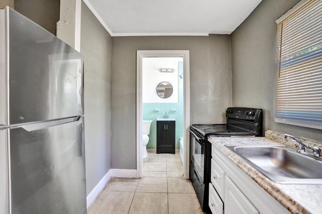 627 30th Street, West Palm Beach, FL 33407