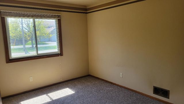 341 Hickory Street, Mahtomedi, MN 55115