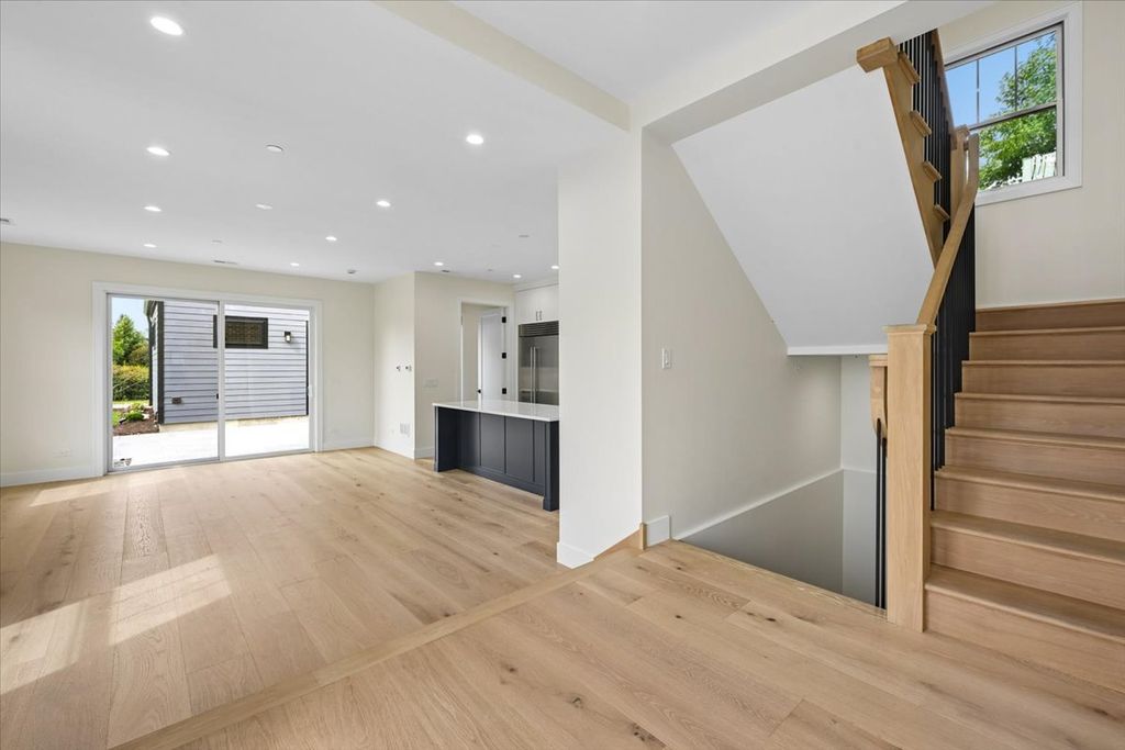 3810 W North Shore Avenue, Lincolnwood, IL 60712 — photo 3