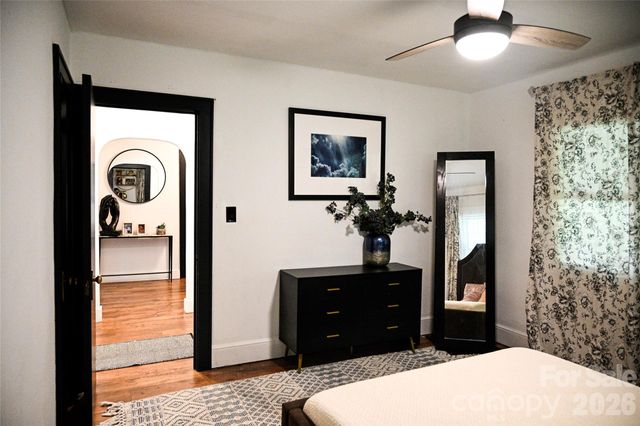 920 Sand Hill Road, Asheville, NC 28806