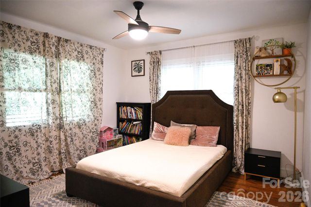 920 Sand Hill Road, Asheville, NC 28806