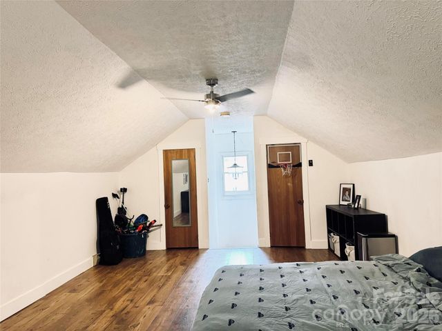 920 Sand Hill Road, Asheville, NC 28806