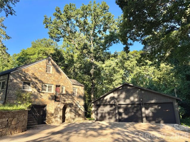 920 Sand Hill Road, Asheville, NC 28806