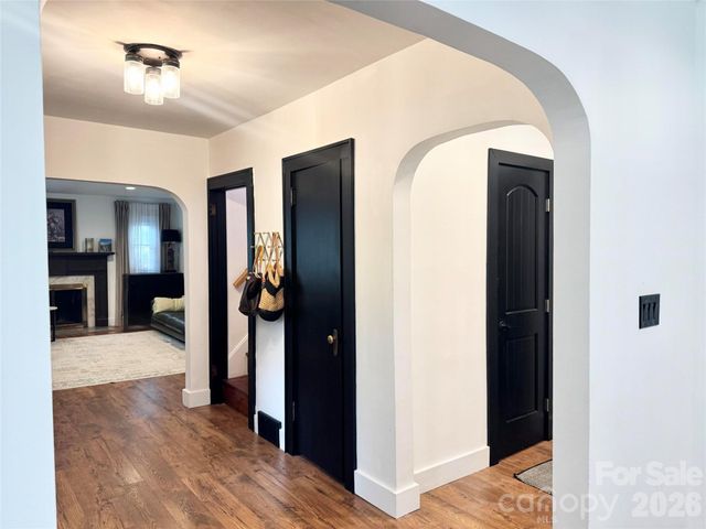 920 Sand Hill Road, Asheville, NC 28806