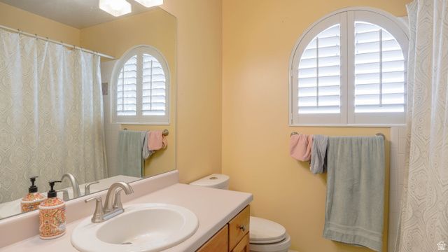 984 N 500 E, Centerville, UT 84014