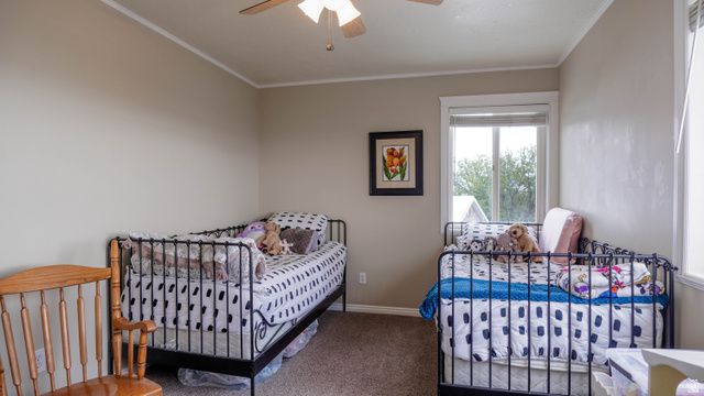 984 N 500 E, Centerville, UT 84014