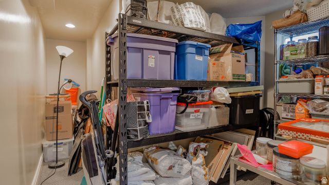 984 N 500 E, Centerville, UT 84014