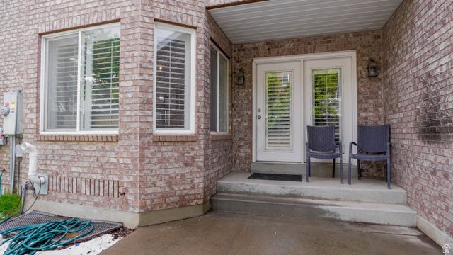 984 N 500 E, Centerville, UT 84014