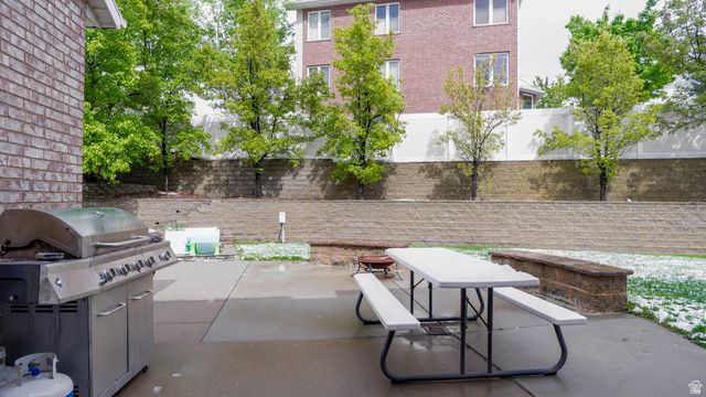 984 N 500 E, Centerville, UT 84014