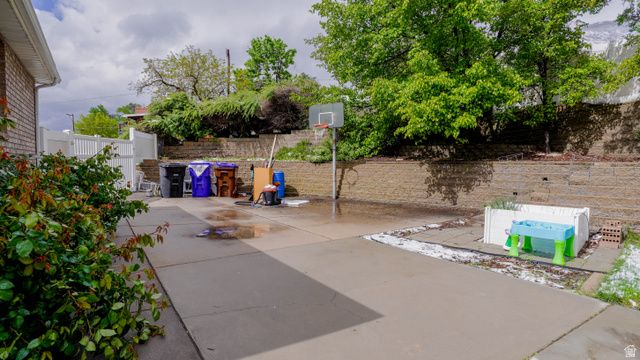 984 N 500 E, Centerville, UT 84014