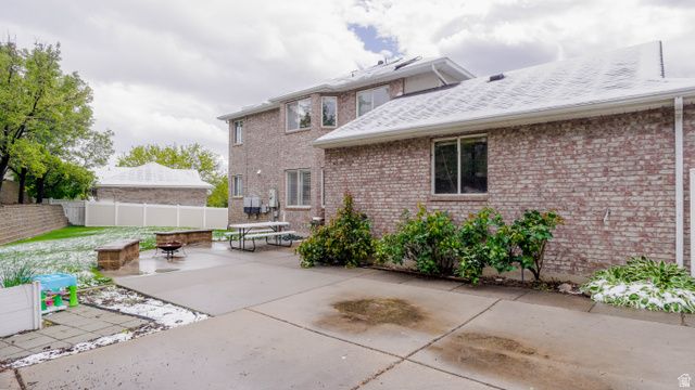 984 N 500 E, Centerville, UT 84014