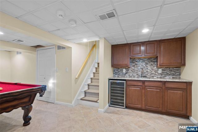 8 Vanderbilt Place, North Arlington, NJ 07031