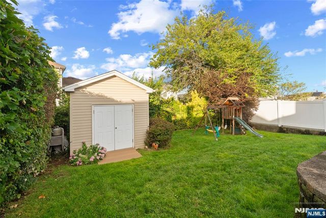 8 Vanderbilt Place, North Arlington, NJ 07031