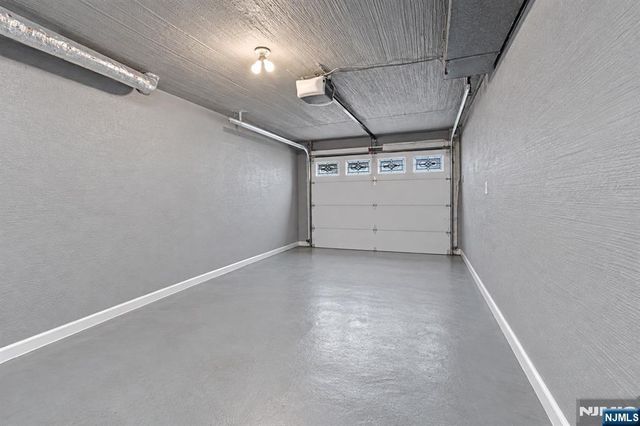 8 Vanderbilt Place, North Arlington, NJ 07031