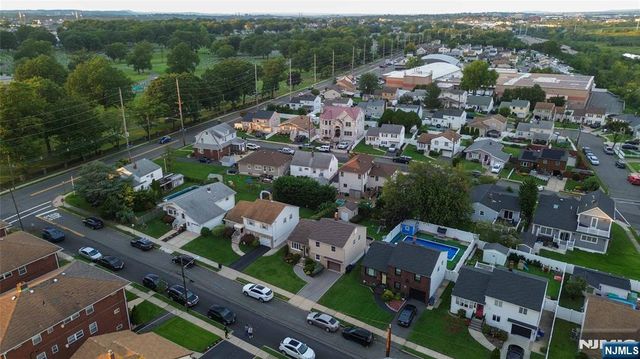8 Vanderbilt Place, North Arlington, NJ 07031