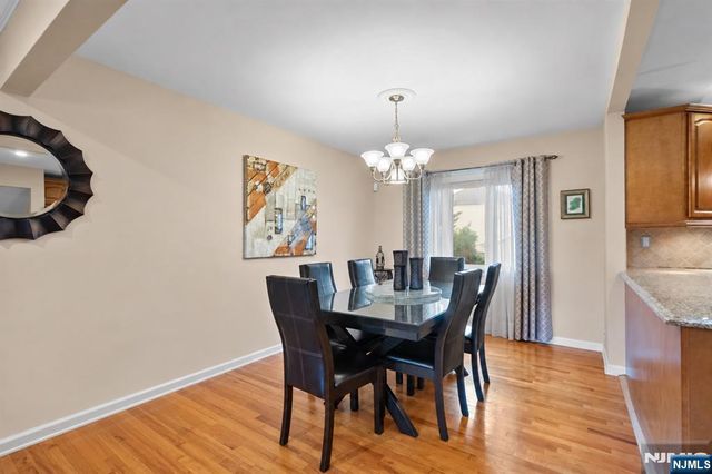 8 Vanderbilt Place, North Arlington, NJ 07031
