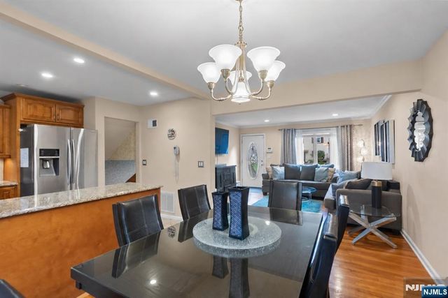 8 Vanderbilt Place, North Arlington, NJ 07031