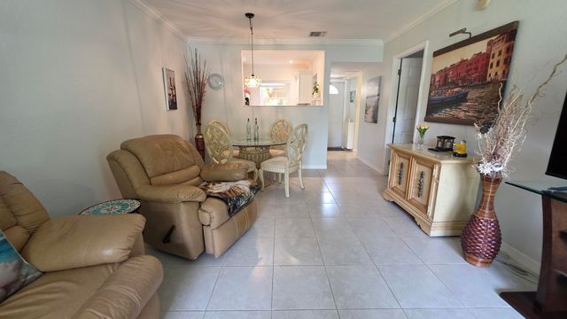 5161 W Oakland Park Boulevard 206, Lauderdale Lakes, FL 33313