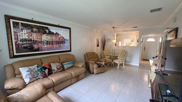 5161 W Oakland Park Boulevard 206, Lauderdale Lakes, FL 33313