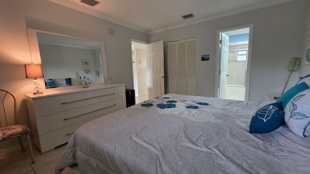 5161 W Oakland Park Boulevard 206, Lauderdale Lakes, FL 33313