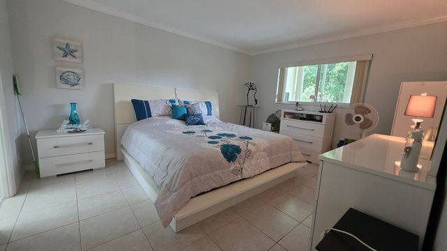 5161 W Oakland Park Boulevard 206, Lauderdale Lakes, FL 33313