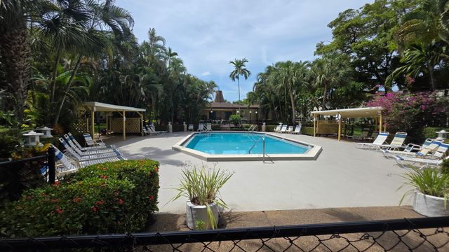 5161 W Oakland Park Boulevard 206, Lauderdale Lakes, FL 33313