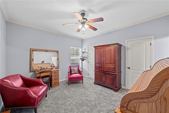 32 North Shore Circle, Waco, TX 76708