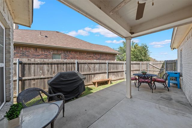 32 North Shore Circle, Waco, TX 76708