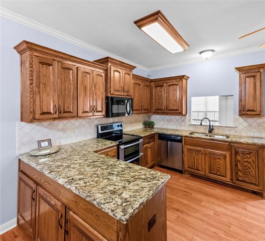32 North Shore Circle, Waco, TX 76708