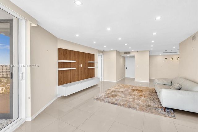 4000 Towerside Ter TS9, Miami, FL 33138