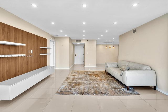 4000 Towerside Ter TS9, Miami, FL 33138