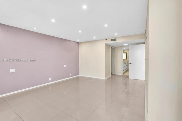 4000 Towerside Ter TS9, Miami, FL 33138