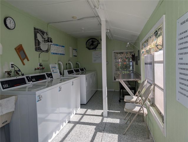 6105 CORAL WAY, Bradenton, FL 34207