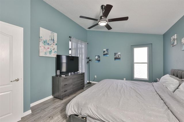 8130 ALAMOSA WOOD AVENUE, Ruskin, FL 33573