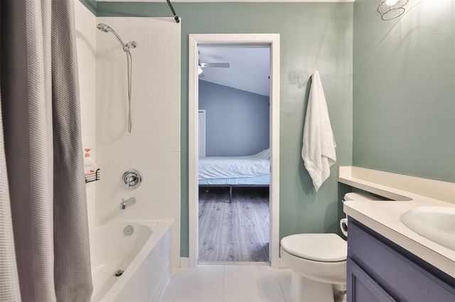 8130 ALAMOSA WOOD AVENUE, Ruskin, FL 33573