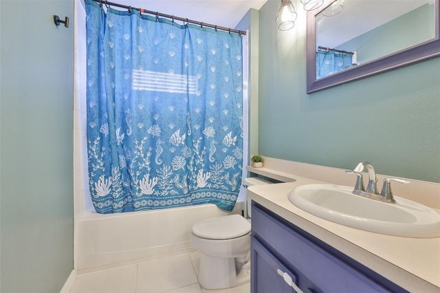 8130 ALAMOSA WOOD AVENUE, Ruskin, FL 33573